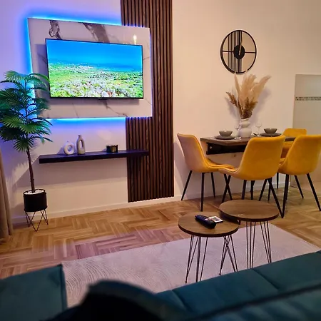 Apartament Atina *